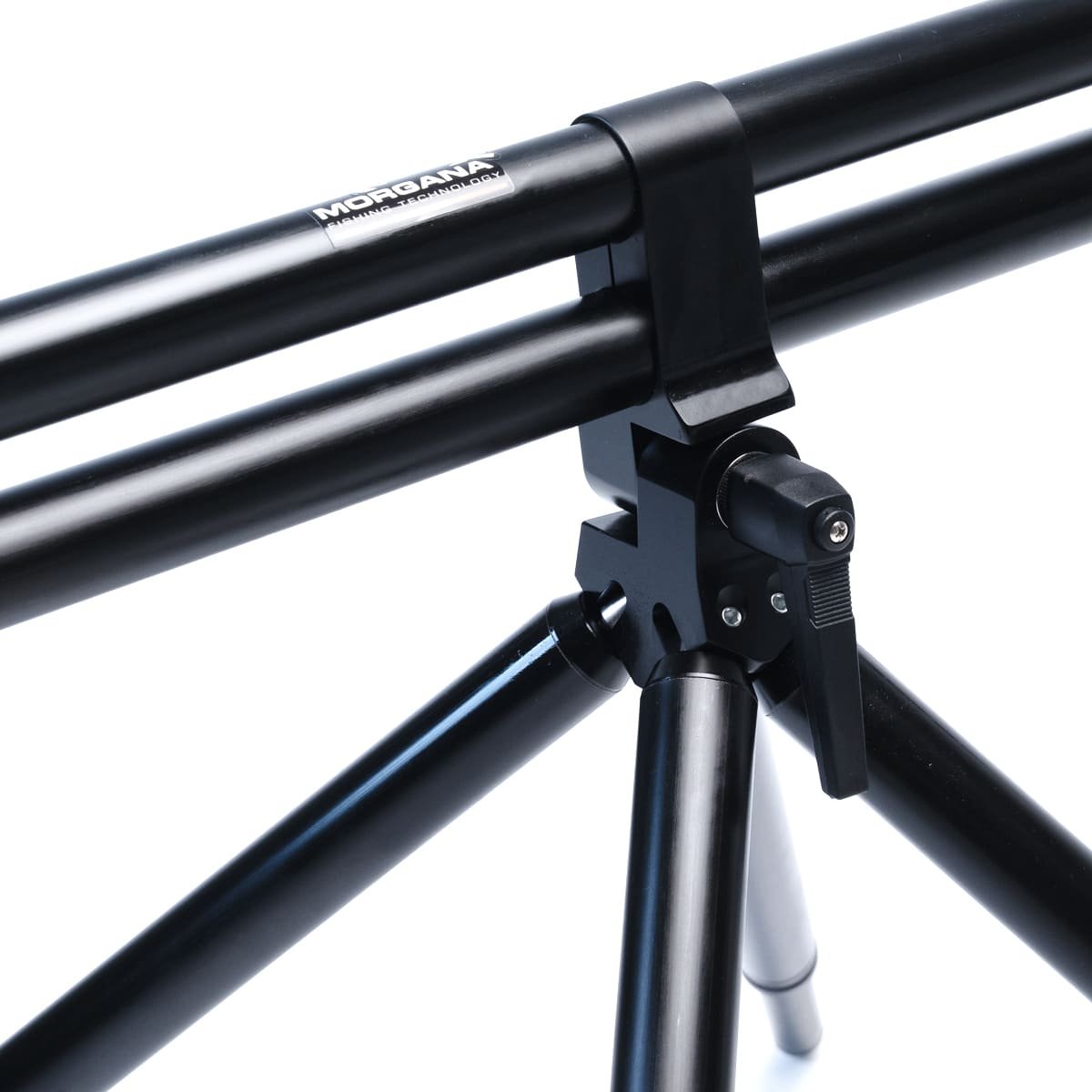 Dettaglio del sistema di bloccaggio e struttura in alluminio nero del Rod Pod Morgana