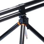 Dettaglio del corpo centrale del Rod Pod Fusion Carbon con giunto in alluminio anodizzato arancione